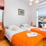 Apartman Eva *