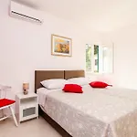 Apartman Eva *