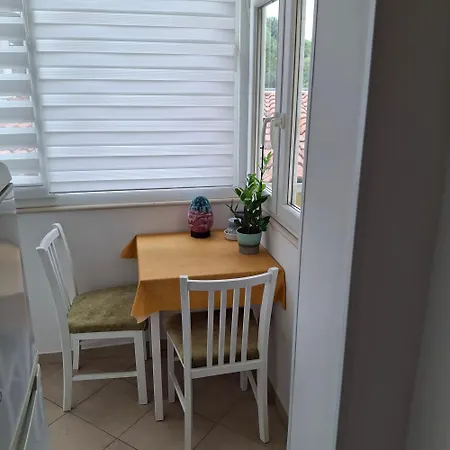 Apartman Eva *