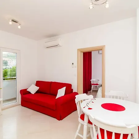 Eva Apartment *
