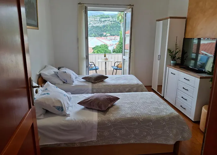 Eva Ντουμπρόβνικ