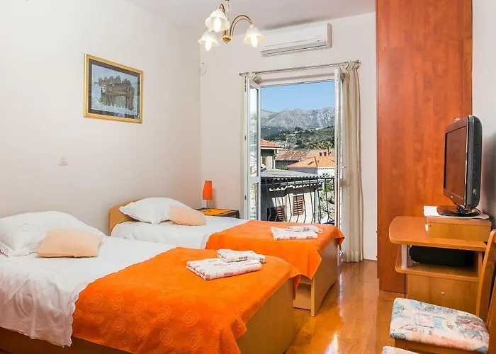 Eva Ντουμπρόβνικ