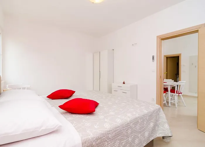 Eva Ντουμπρόβνικ